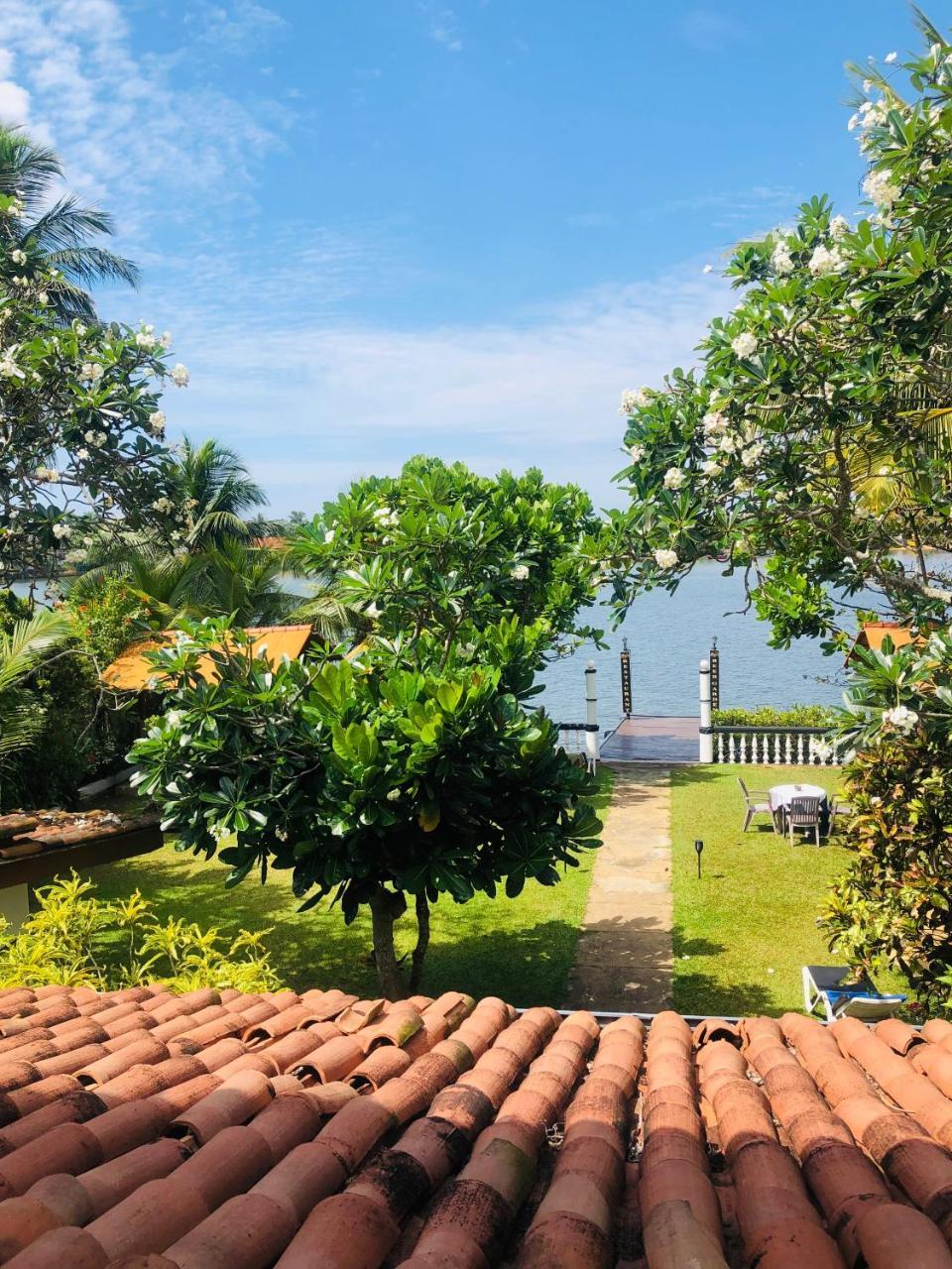 Hotel Hemadan Bentota Exterior photo